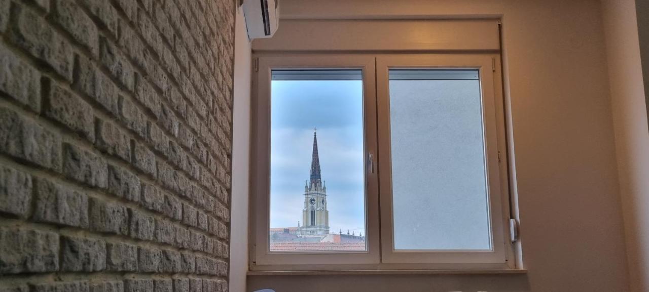 Grove II Apartment = Strict City Centre Novi Sad Bagian luar foto